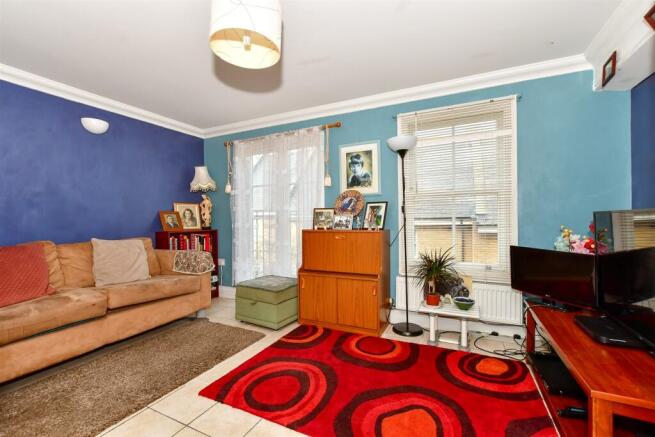 Lounge/ Kitchen