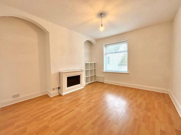 2 bed Flat to rent Image 8