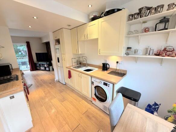 4 bed Not Specified for sale Image 9