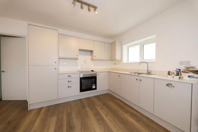 Kitchen (E)
