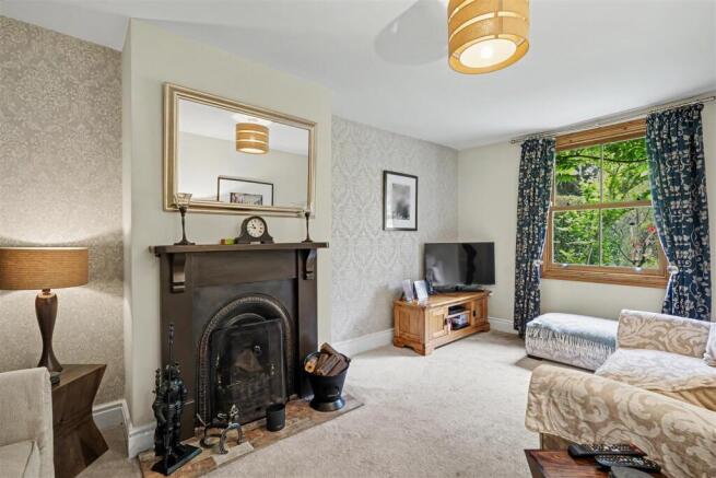 Lounge/Sitting Room