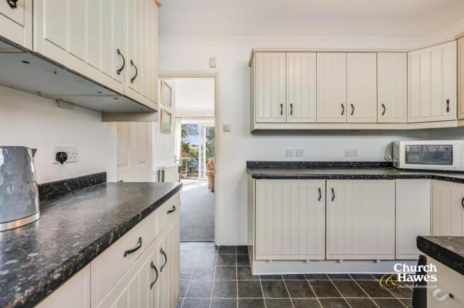 Highfield Rise, Althorne photo 4