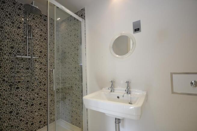 SHOWER ROOM ENSUITE