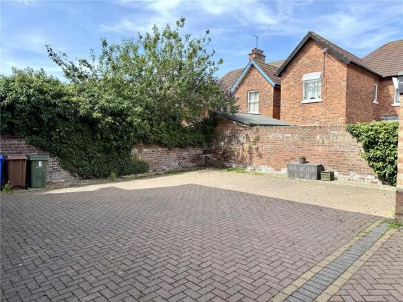 2 bed Apartment for sale Image 11