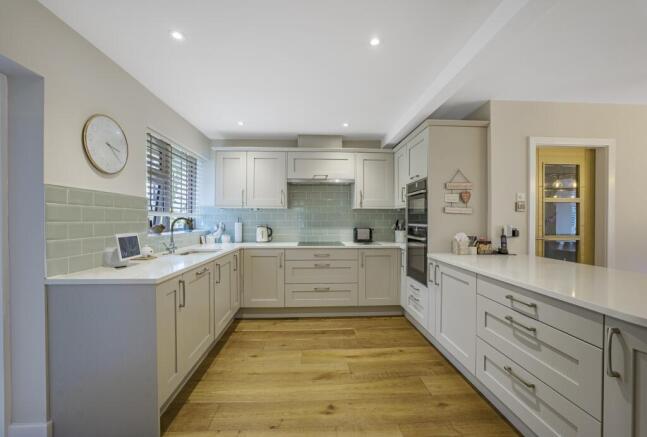 3 bed Detached Bungalow for sale Image 9
