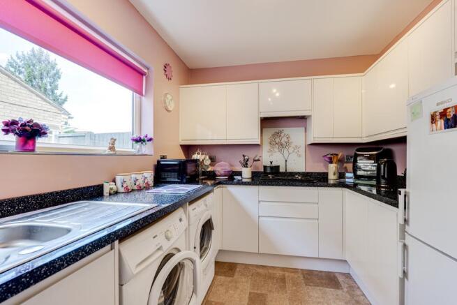 42 Paradise Lane, Kettering-21.jpg