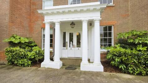 North Square, Knowle, Fareham, Hampshire, PO17