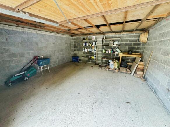 c0e76066-Garage 20Inside.jpg