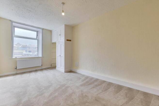 3 bed Terraced for sale Image 6