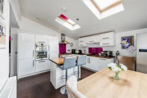 8, Northfield Close, Horndean, Waterlooville PO8 0DX