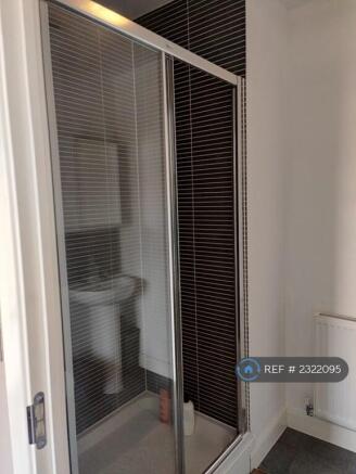 En Suite w/ Shower(2)