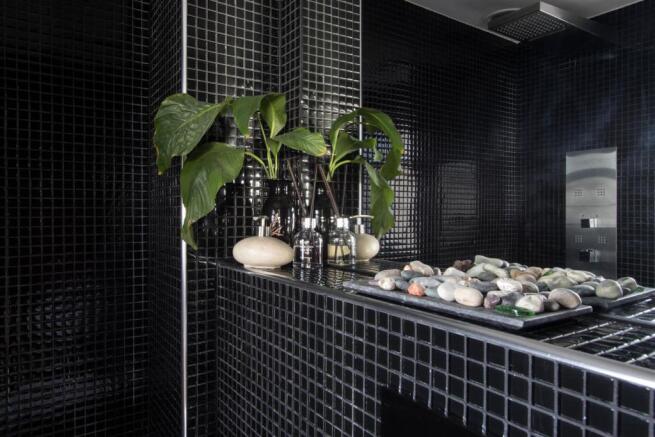 12.Ensuite2.jpg