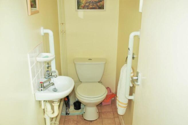 GF WC