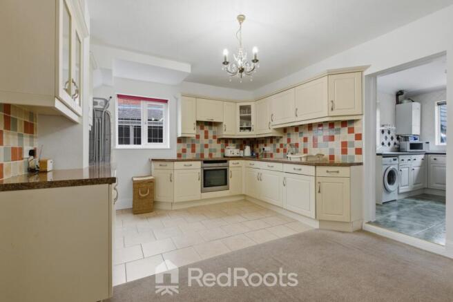 3 bed Semi-Detached for sale Image 5