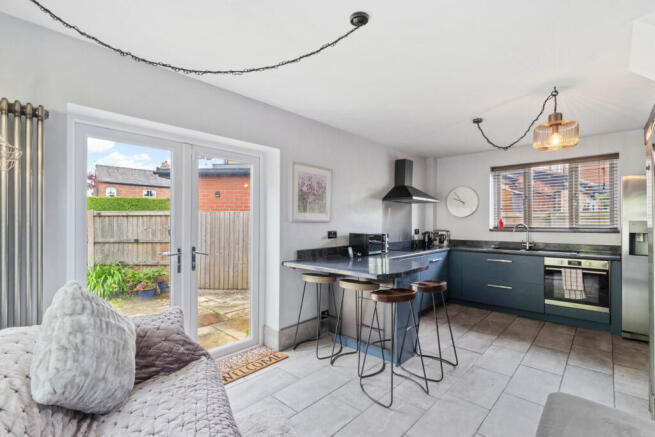 Lowther Avenue, Timperley, Altrincham, Greater Manchester, WA15 photo 4