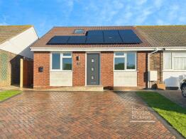 10, Fieldway Crescent, Cowes PO31 8AJ