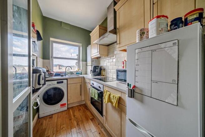 2 bed Flat for sale Image 9