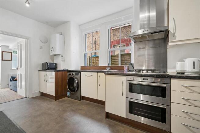 GFF 46 Gilbey Road SW17 kitchen 2.jpg
