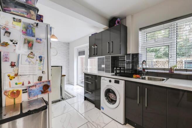 2 bed Semi-Detached for sale Image 5