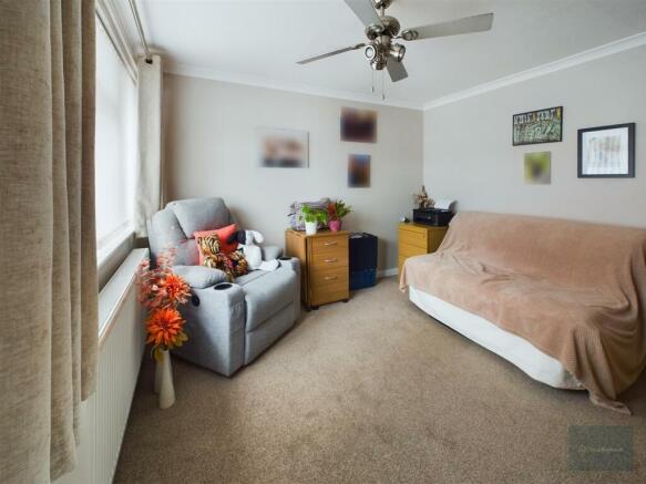 CAM02558G0-PR0232-ST