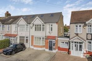 39, Waverley Gardens, Barkingside, Ilford IG6 1PJ