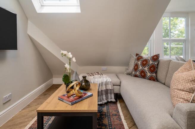 2 bed Flat for sale Image 10