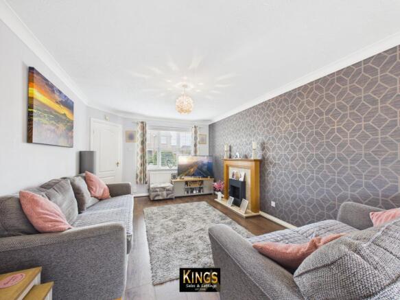 4 bed Detached for sale Image 6