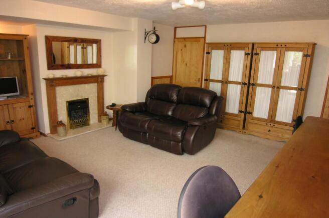 LOUNGE VIEW 2