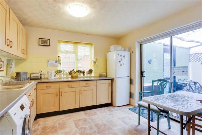 EXTENDED KITCHEN DINER