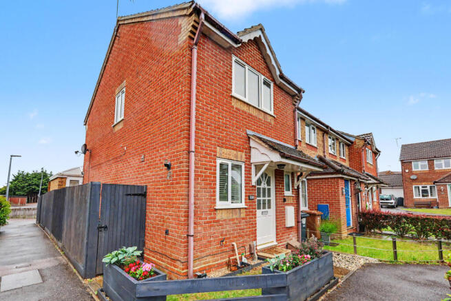 2-bed terraced on Boxfield Green, Stevenage, Hertfordshire, £335,000
