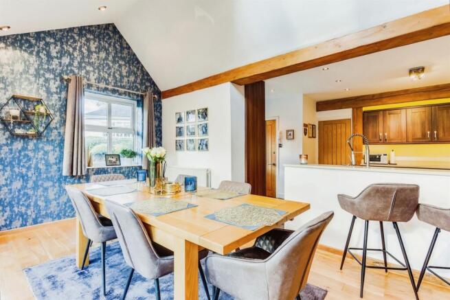 3 bed Detached for sale Image 7