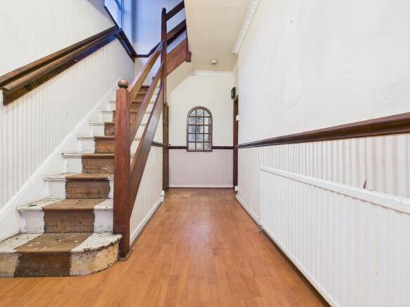 CAM03729G0-PR0204-STILL012