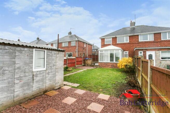 ENCLOSED REAR GARDEN