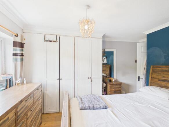 3 bed Semi-Detached for sale Image 6