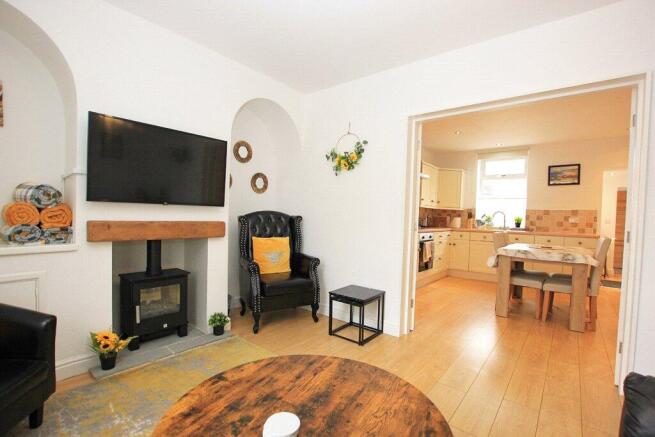 3 bed Terraced for sale Image 6
