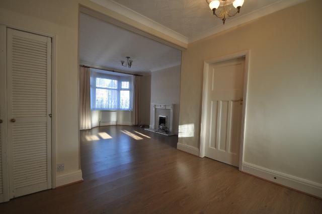 lounge/Dining Area