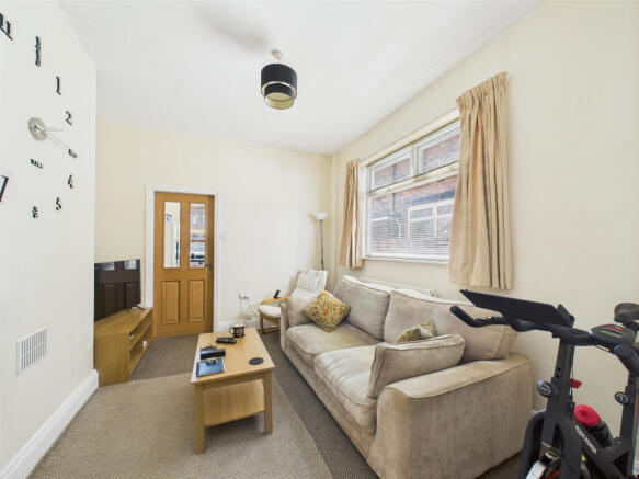 4 bed Block of Apartments for sale Image 12