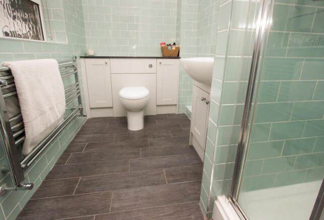 Ensuite Shower Ro...