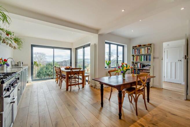 Kitchen/Dining
