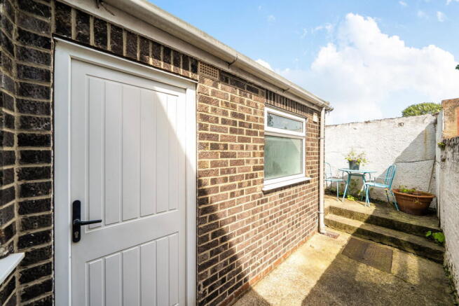 2 bed Terraced for sale Image 12