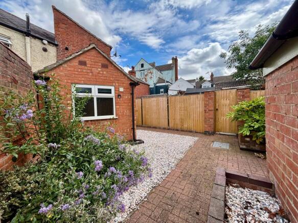 Challotte, Shepshed, LE12 photo 4