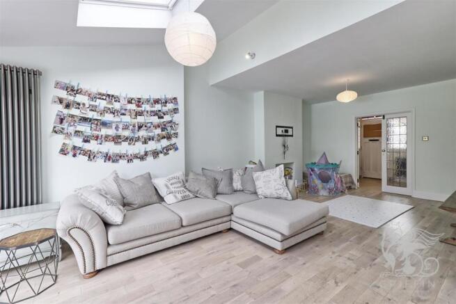 _MG_6252_3_4_easyHDR-interior3.jpg