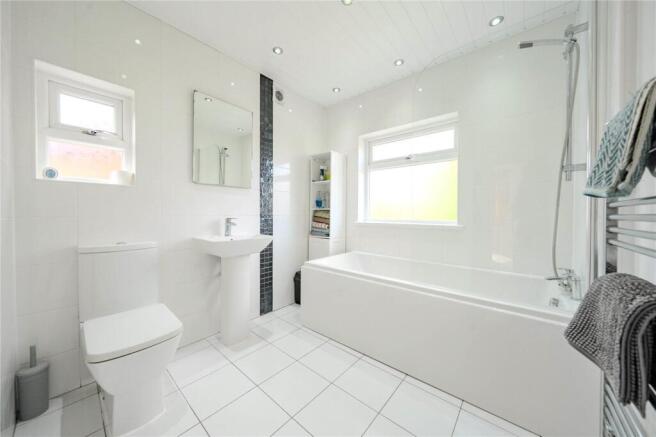 3 bed Semi-Detached for sale Image 7