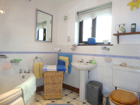 pretty bathroom