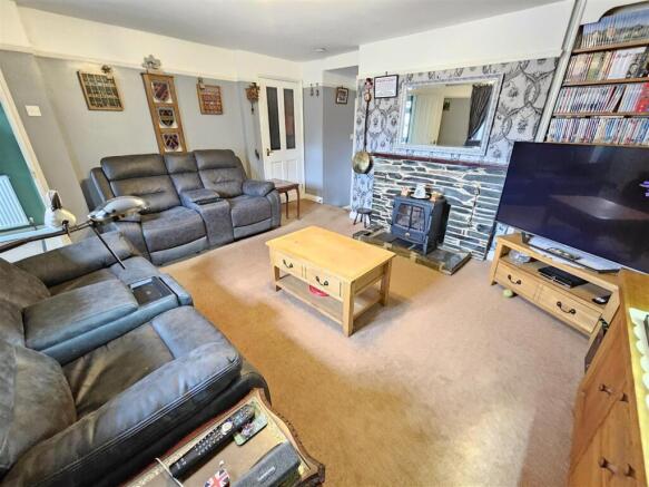 Sitting Room (2).jpg