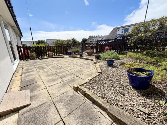 2 bed Semi-Detached Bungalow for sale Image 10