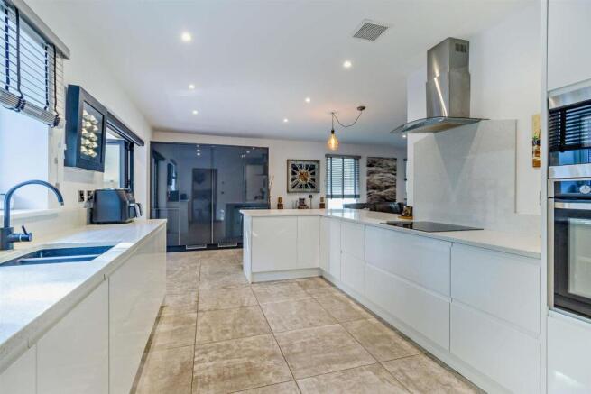 8702440-interior18-800.jpg