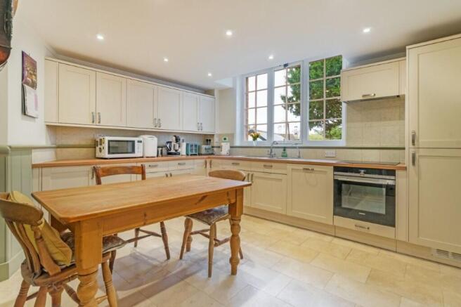 Kitchen/breakfast rm