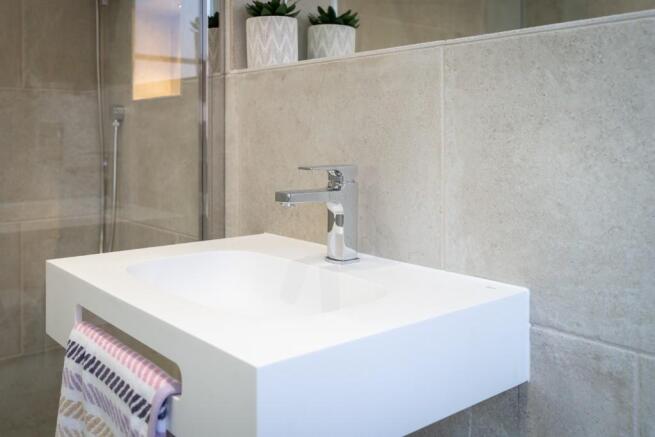 En-suite Detail