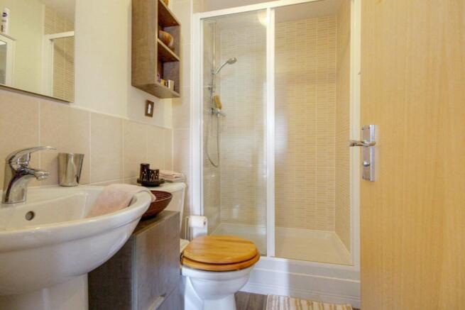Ensuite to Bed 1